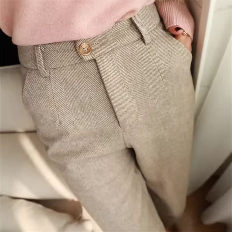 Amelia™ Fitted Wool Pants